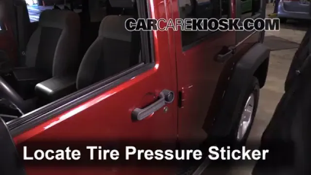 2010 Jeep Wrangler Unlimited X 3.8L V6 Tires & Wheels Check Tire Pressure